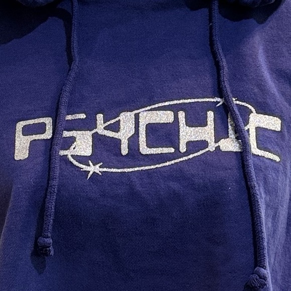 ❤️SOLD❤️NWOT UO Psychic Cropped Hoodie Sweatshirt - M - Picture 3 of 5